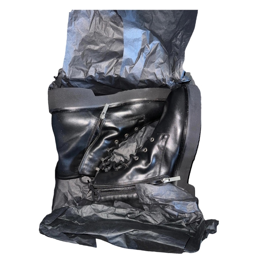 Aquatalia “Mariola” Black Leather Ankle Boots size 12 - Picture 2 of 4